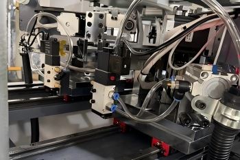 Automatic Box Corner Tapping Machine high quality Automatic Box Corner Tapping Machine high quality